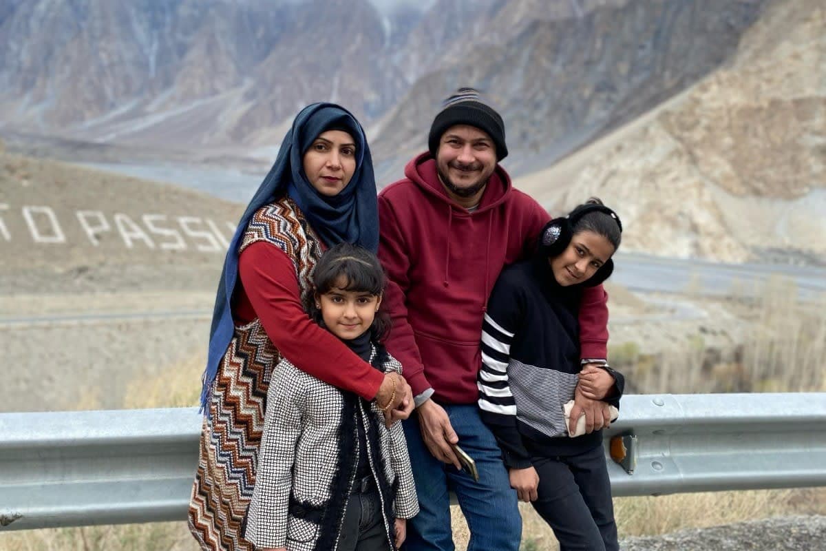 Family Moments on the Mountain Road